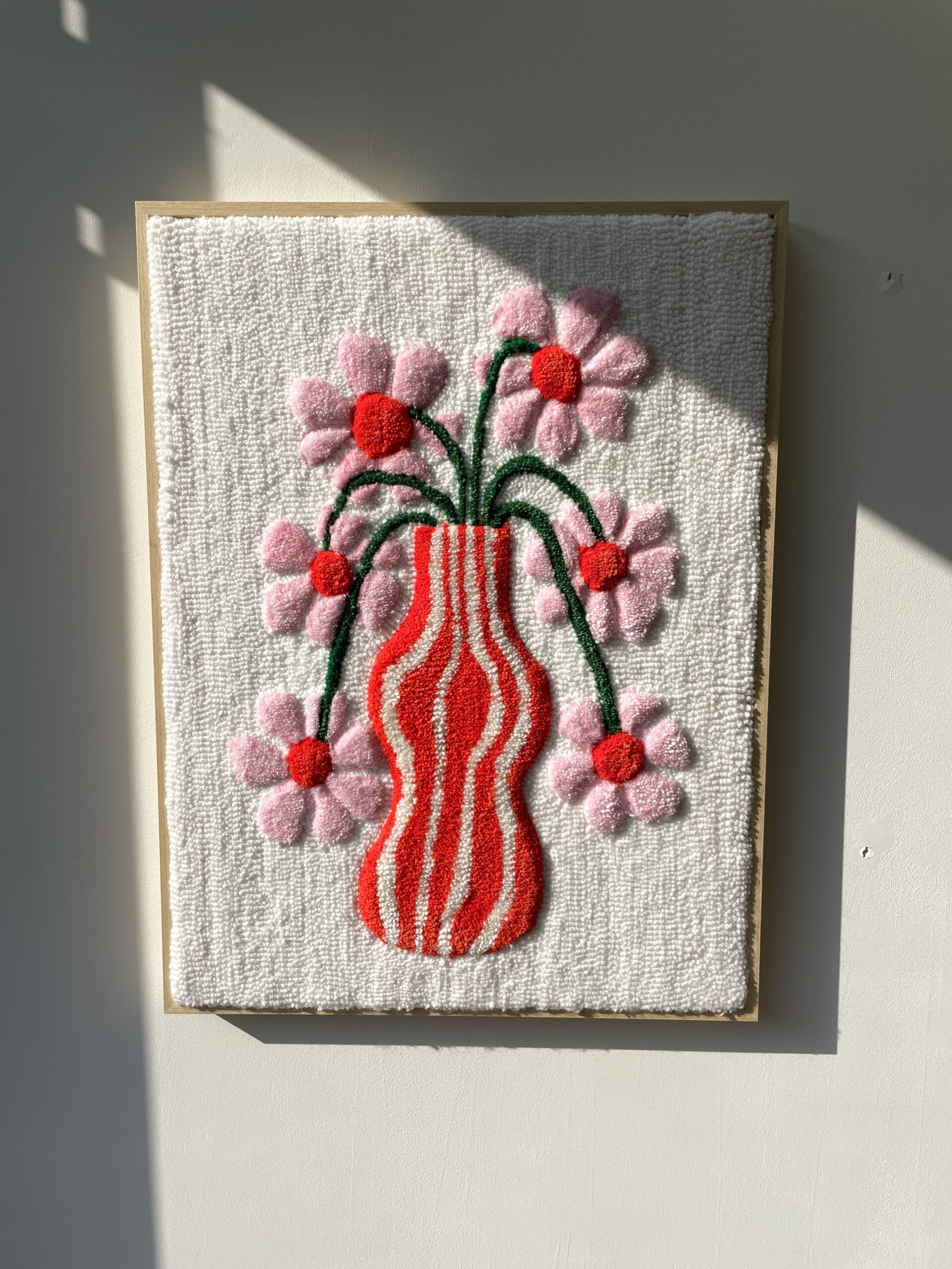 Tufted artwork, getuft werk gemaakt met 100% wol op 100% katoen doek. Machinaal getuft in nederland. Handwerk, zelfgemaakt, design. Workshops mogelijk tuften tufting workshop